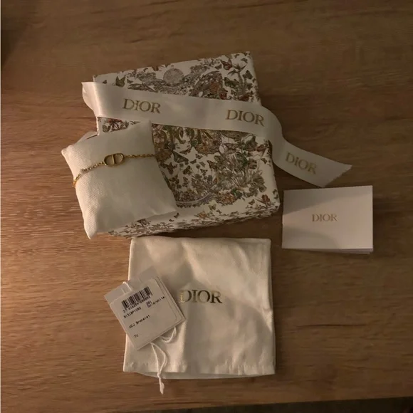 Dior Gold Petit CD Bracelet - Picture 4 of 6